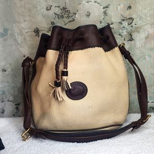 Dooney And Bourke Ivory Navy Blue Brown Vintage Leather Pebble Bucket Bag